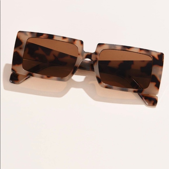 Animal print sunglasses - Picture 2 of 3